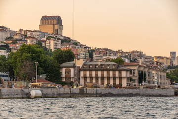 Obraz premium The right bank of the Bosphorus at sunset