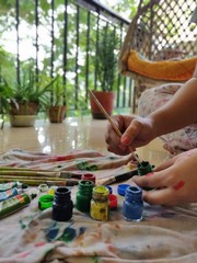 girl painting a picture