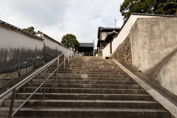 観龍寺への階段