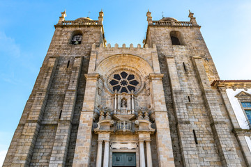 Fototapeta na wymiar Porto Se Cathedral