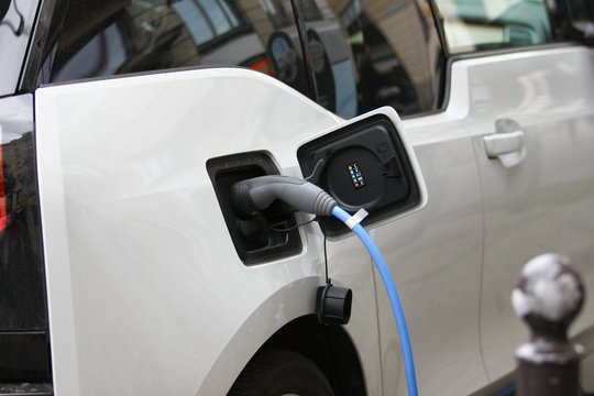 Chardging an electrocar at street