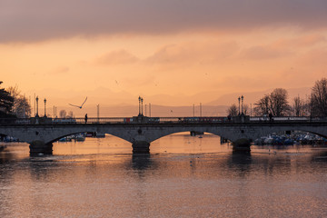 Fototapeta na wymiar bridge over the Limmat river in Zurich