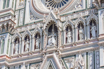 Fototapeta na wymiar santa maria del fiore facade