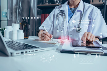 Fototapeta premium Medical technology and futuristic concept. Doctor hologram modern virtual screen interface. 