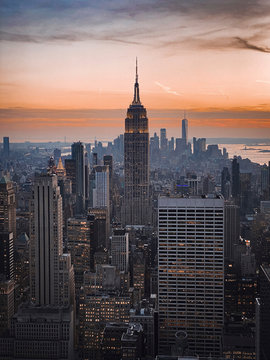 manhattan skyline at sunset