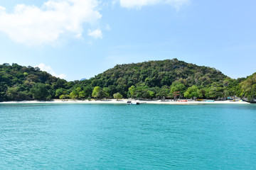 Fototapeta na wymiar One of the forty-two islands of Ang Thong Marine Park