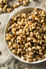 Raw Organic Black Eyed Peas