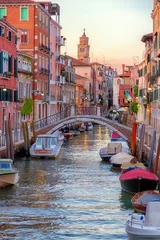Foto op Aluminium Romantisch kanaal in het centrum van Venetië. Mooie en romantische straten van Venetië, mooie foto& 39 s van Venetië. © slava2271