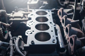 cylinder head gasket replacement in car service