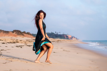Fototapeta na wymiar dancer on the beach