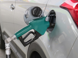 abastecimento de carro com etanol