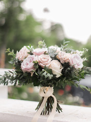  stunning wedding bouquet in delicate colors
