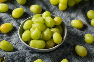 Organic Raw Green Grapes