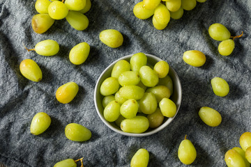 Organic Raw Green Grapes