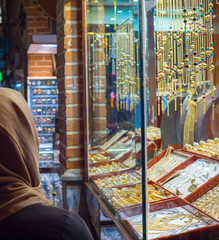 Obraz premium Woman jewelry Grand Bazaar Tehran