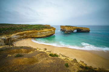 london bridge lookout, great ocean road, victoria, australia