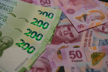 Billetes nuevos de pesos m&eacute;xicanos
