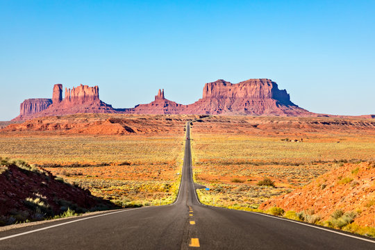 Scenic Road leading to Monument Valley