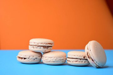COLORED MACARONES