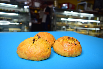  Salt loaves filled with chocolate chips