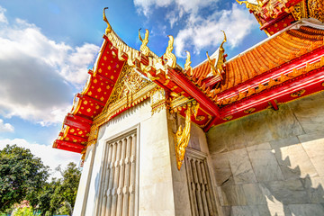 Fototapeta premium The Marble Temple Wat Benchamabopit Dusitvanaram in Bangkok, Thailand