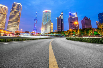 Fototapeta na wymiar Skyline of Highway Pavement and Shanghai Architectural Landscape