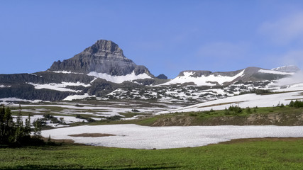 morning view of mt oberlin at logan pass in glacier national park