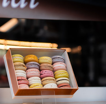 macaron, color, box, store, Any of various pastry pastries based on almond and egg white, traditionally made in France