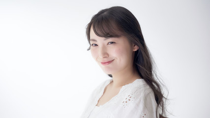 Fototapeta premium 若い女性 笑顔