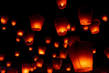 Orange lanterns at Pingsi sky lantern festival, Taiwan © Julian Peters Photos