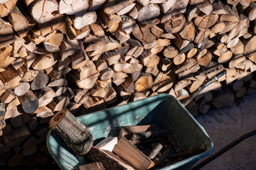 Scorte invernali di legna Appennino tosco emiliano