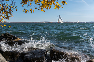 Fototapeta na wymiar Competition sailing yachts in high winds