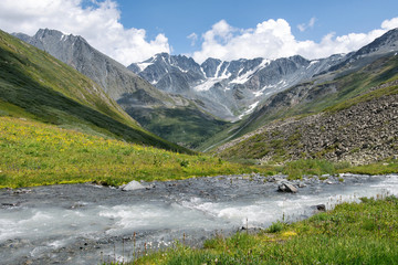 Fototapeta na wymiar Mountainous landscape. Upper reach of Kulagash river. Katun mountain range, Altai, Altai Republic, Siberia, Russia.