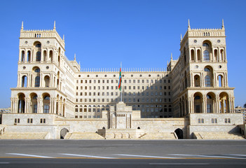 Fototapeta na wymiar House of Government and state flag of Azerbaijan. Freedom Square, Baku, Azerbaijan.