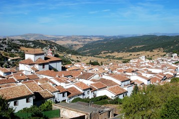 Fototapeta na wymiar Elevated view of the town and surrounding countryside, Grazalema, Spain.