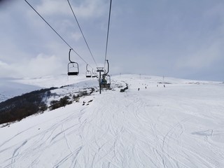 Fototapeta na wymiar Skiing in the mountains