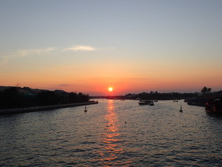 世界遺産の街ホイアンの夕日