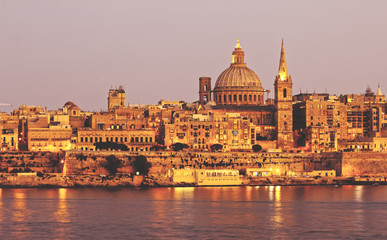 Fototapeta na wymiar Valletta Malta cityscape at sunset