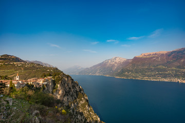 Obraz na płótnie Canvas panorama view of lake garda Italy