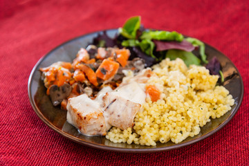 chicken peas, carrots, mushrooms and sauce