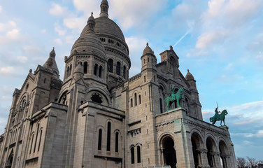 Fototapeta na wymiar the basilica du sacre coeur, paris, france, europe