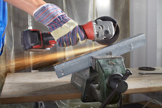 Handwerk, Metallbearbeitung, Industrie, Winkelschleifer