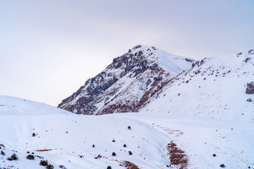 Fototapeta na wymiar snowy mountain landscape in winter