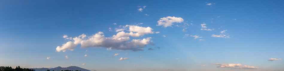 夕暮れの空のパノラマ