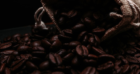 Aromatyczna kawa ziarnista w lnianym woreczku, wyjątkowy klimat