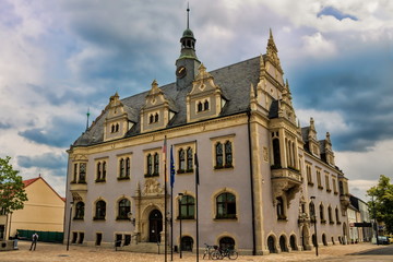 schönebeck, deutschland - 20.06.2019 - historisches altes rathaus