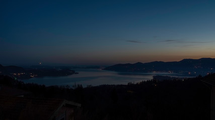 Lago Maggiore fotografato al tramonto da Albagnano (VB), Piemonte, Italia.
