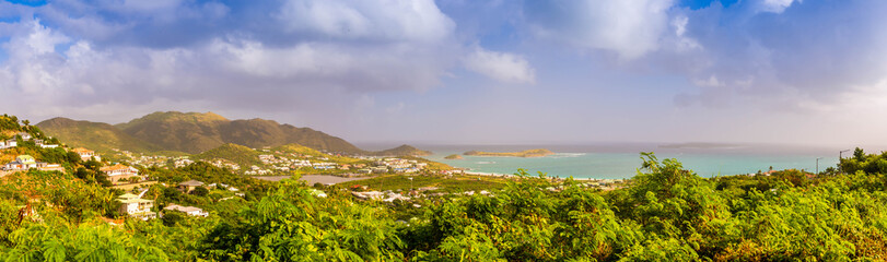 Obraz premium Panorama of Orient Bay on the island of Saint Martin in the Caribbean