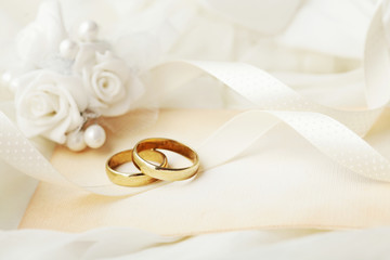 weddingrings and flowers, wedding invitation