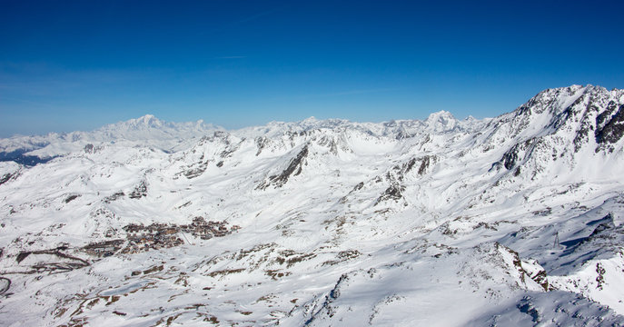 Val thorens Mont Blanc peclet view snowy mountain landscape France alpes